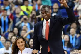 “穆大叔”脑癌去世享年58岁，NBA众星悼念致敬传奇图片