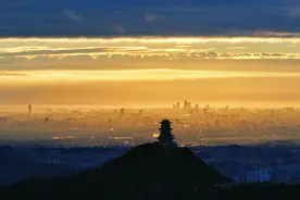 霞光定都阁，遥应北京城图片