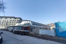 沙子口拆除4800平米违建厂房，为鲁度山北路建设腾出空间图片