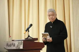 马未都《演讲与讲演》：语言的畅达总会使人出类拔萃图片