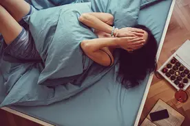 34岁女子美容院办卡上万，仍被亲戚嘲人老珠黄！医生：内调外治才自然持久图片
