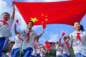 凯里市中小学花式庆“双节”图片