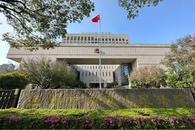 1735名村民提起诉讼，把区政府告了图片