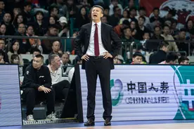 郭士强重拾国家队教鞭，中国男篮前路依旧待寻图片
