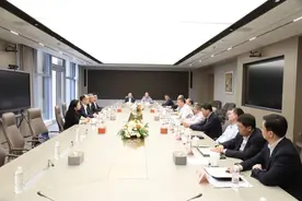 张郁任上海申通地铁集团有限公司副总裁图片