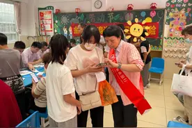 农行服务进校园 助力新生畅享智慧生活图片