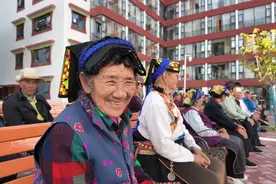 “00后”青春养老人来了！养老业如何留住年轻人？图片