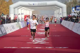 2024北京马拉松赛举行图片