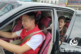 汽车维修工张宏安：凡人微光 照亮公益之路图片