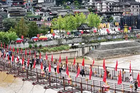《贵州文旅》丨茅台古镇： 红色璀璨美酒香图片