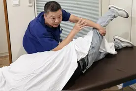 躺太久得病了 大男子痛到忍不住叫出了声图片