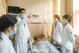 双11刚过，90后快递小哥突发心梗！天冷、烟瘾重、过劳是导火索图片