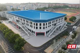 临澧县第一中学特立体育馆已投入使用图片