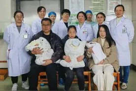 娄底：迷你三胞胎“闯关”成功！图片