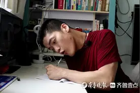 枣庄95后脑瘫小伙：一根手指开启直播创业路图片