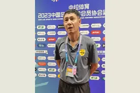 广州影豹冲击中乙未果，主教练黎兵向球迷道歉图片