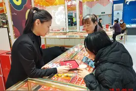 生肖金饰成新宠！贺岁档里掀狂潮，带你领略生肖经济的魅力！图片