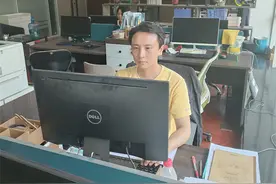 帮企业点亮科技之树！专利代理师职业持续走热图片