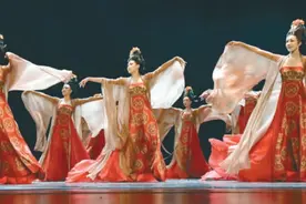 15枝“荷花”将竞放“大钻石”图片