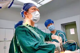 妹妹确诊肺癌，姐姐查出高危结节，医生一年内先后为姐妹俩解除肺危机图片