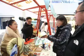 四川自贡文旅走进洛阳 推介自贡国际恐龙灯会图片