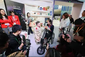 2024进博会｜首发新品“山茶花多肽精华液” 林清轩五赴进博会图片