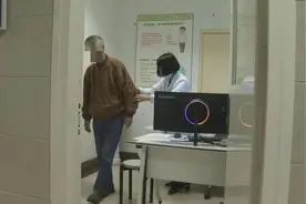 “手和脚似乎不在自己身上！”男子患怪病早上无法起床图片