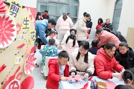 体验传统民俗 萌娃喜迎新年图片