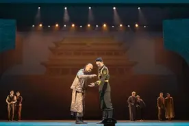 舞剧《巍巍正阳》：正阳门下五代人的家国叙事图片