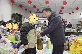 2025“幸福来敲门 新春送福”活动持续开展 80名困境儿童收到大礼包图片