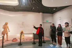 深化校地合作 嘉鱼县博物馆考核选拔大学生志愿讲解员图片
