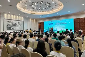 如何促进特殊孩子融合教育质量提升？这家社会组织办了一场特别的“家长会”图片