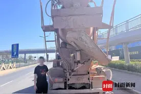 成都交警开展大货车专项整治行动 查处20起污损号牌违法行为图片