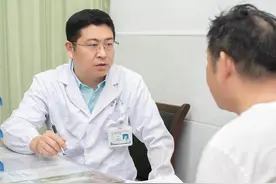 湖南“最美医生”｜倪幸：守护健康皮肤的仁心匠医图片