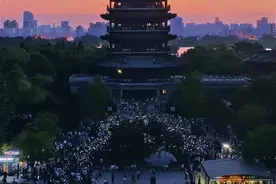 来了！来了！大明湖·超然楼主题AR秀！图片