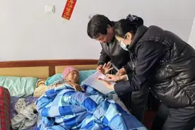 临商银行兴华支行践行金融消费者权益保护“泽企惠商 诚至兴华”图片