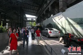 海外华文媒体走进重庆工业博物馆 感受山城百年工业史图片
