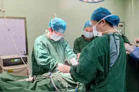 凤冈县人民医院：免举宫腹腔镜下宫颈癌根治术让妇科微创手术更加完美图片