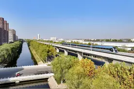 郑许线来了！郑州机场至许昌市域铁路开启试乘图片