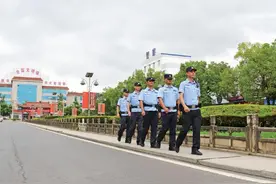 小个子辅警扑倒嫌疑人背后的故事——曾习武5年，正备考公安图片
