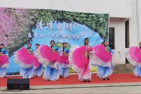 曲靖：乐享“五一”惠民文艺演出精彩纷呈图片