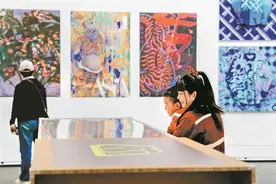 “深圳印迹——艺术文创在深圳”展览举行 以文创点亮城市创新精神图片