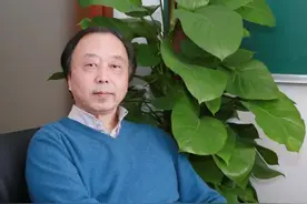 线性代数又是个啥？高等教育出版社高中大学数学衔接课最后一讲给你答案图片