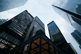 美媒：美国商业地产危机四伏 或致新一轮银行破产潮图片