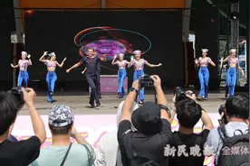 上海欢乐谷开园15年交“满意”答卷 微创新让欢乐持续升级图片
