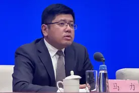 1至7月，572.2万人次外籍人员来华观光，同比增长403%图片