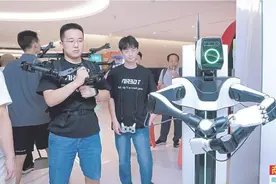 人形机器人不是唯一市场 要做机器人时代的母生态图片