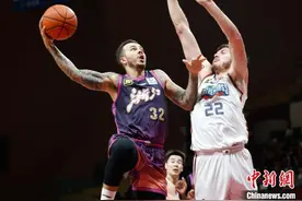 CBA：浙江男篮主场力克南京男篮 迎来三连胜图片