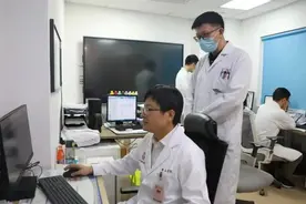 20年来首款！华山医院开出阿尔茨海默病新药国内首方图片