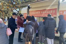住福青岛 惠享新春——移动售楼处 助力安家梦图片